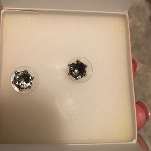 Stella and Dot Studs